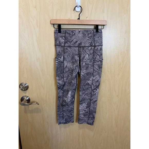 Lululemon Fast & Free Crop